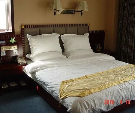 קונמינג Fu Sheng Garden Hotel חדר תמונה